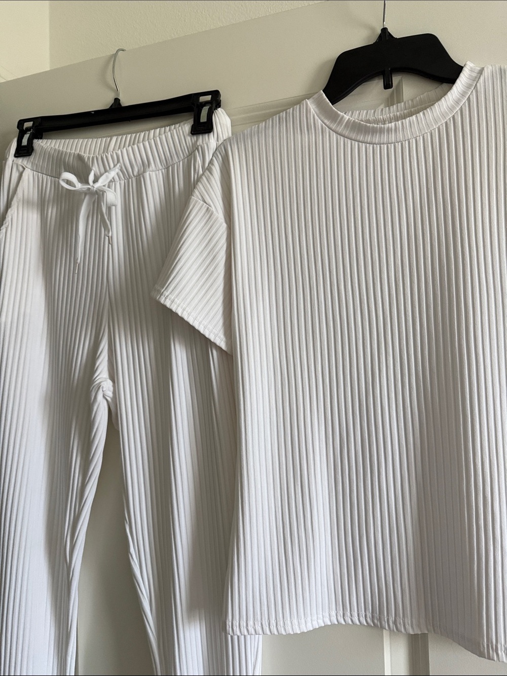 White Ribbed Two-Piece Lounge Set - Picture 6 of 6